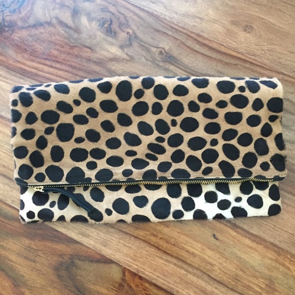 SOLD 💔Clare V. leopard clutch - Picture 2 of 5